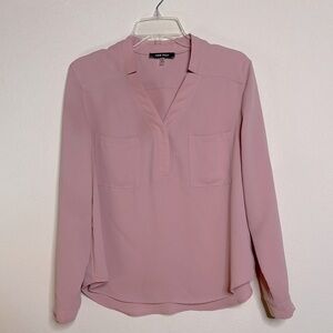 Nine West Ladies blouse with gold accent buttons on the cuffs. Petite Large.